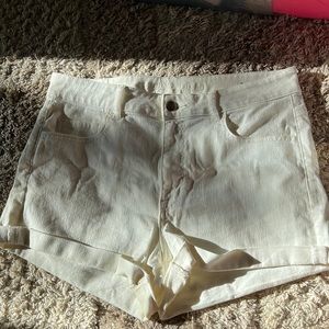 American Eagle super stretch hi-rise shortie off white shorts